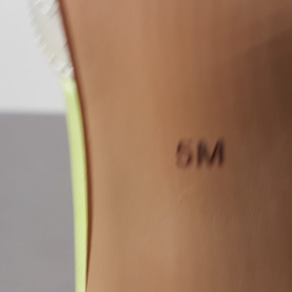 Halogen Martine Studded T-Strap Pump, Citrus Color Leather Womens Size 5 - Picture 12 of 12